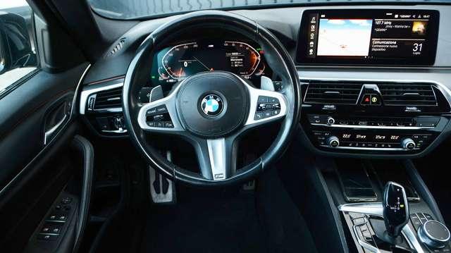 BMW 530 Touring LCI 530d Touring mhev 48V Msport auto