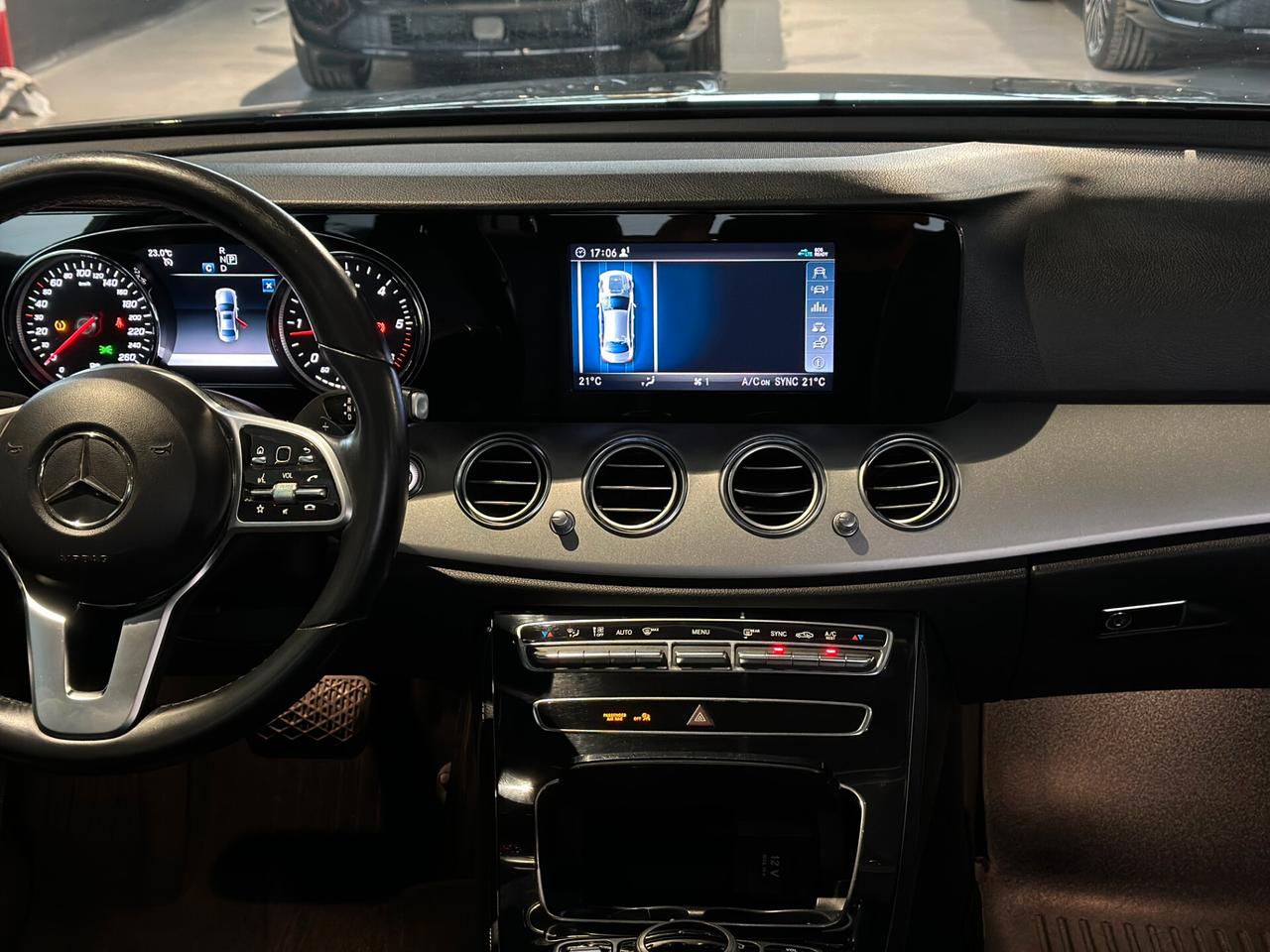 Mercedes-benz E 220 d Auto Premium Plus