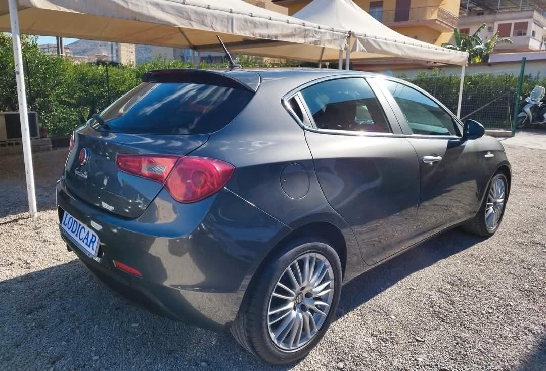 Alfa Romeo Giulietta 1.6 JTDm-2 105 CV Exclusive
