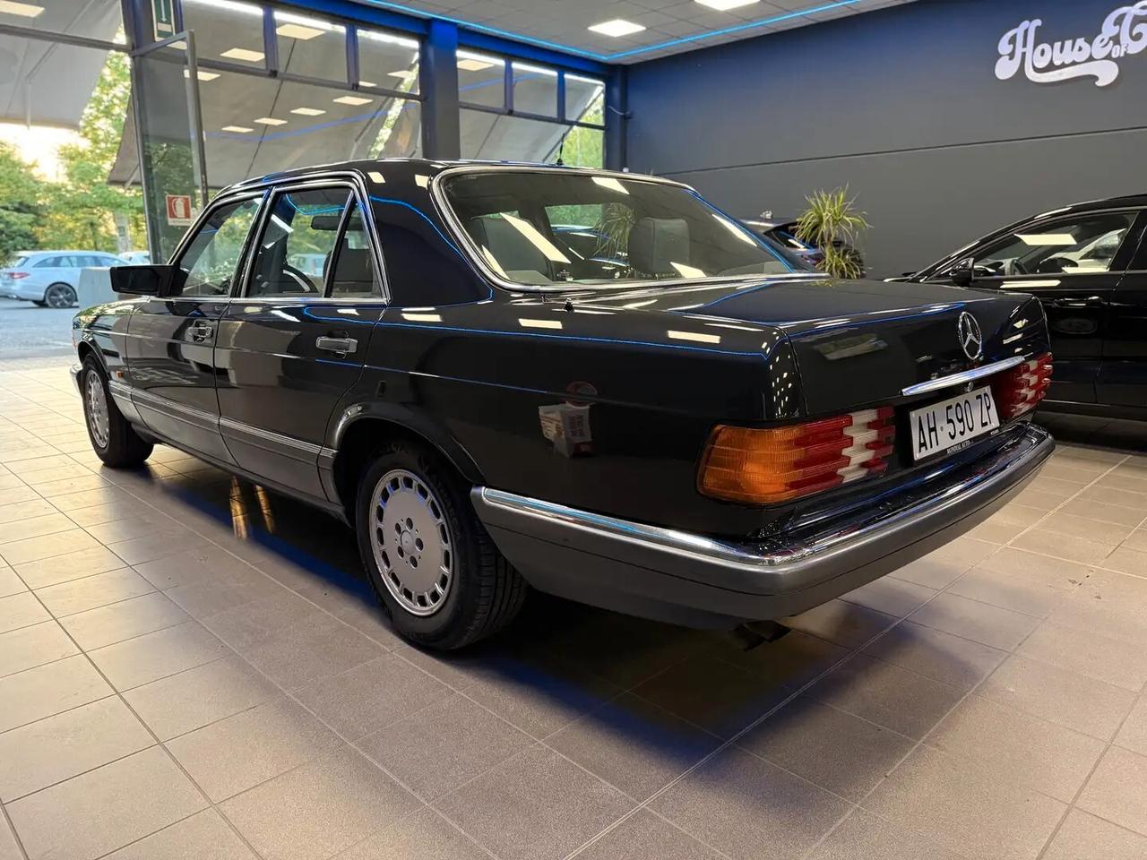 Mercedes-benz S-Series 300 SE cat