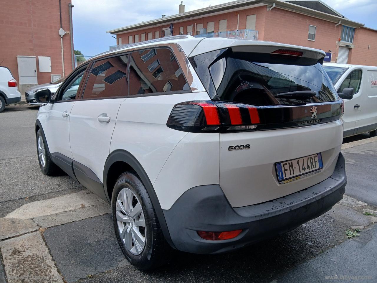 PEUGEOT 5008 BlueHDi 120 S&S
