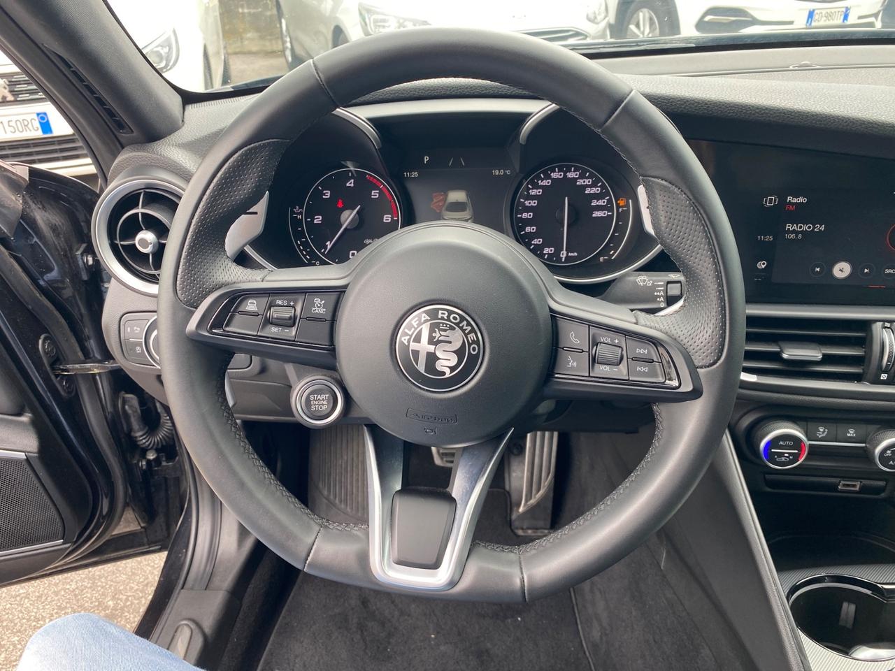 Alfa Romeo Giulia 2.2 190 CV AT8 Sprint Total Black