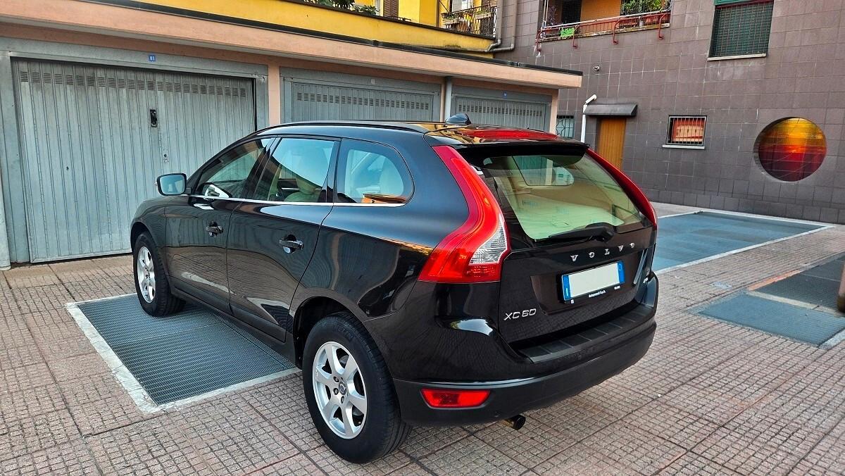 Volvo XC 60 XC60 2.4 D Summum