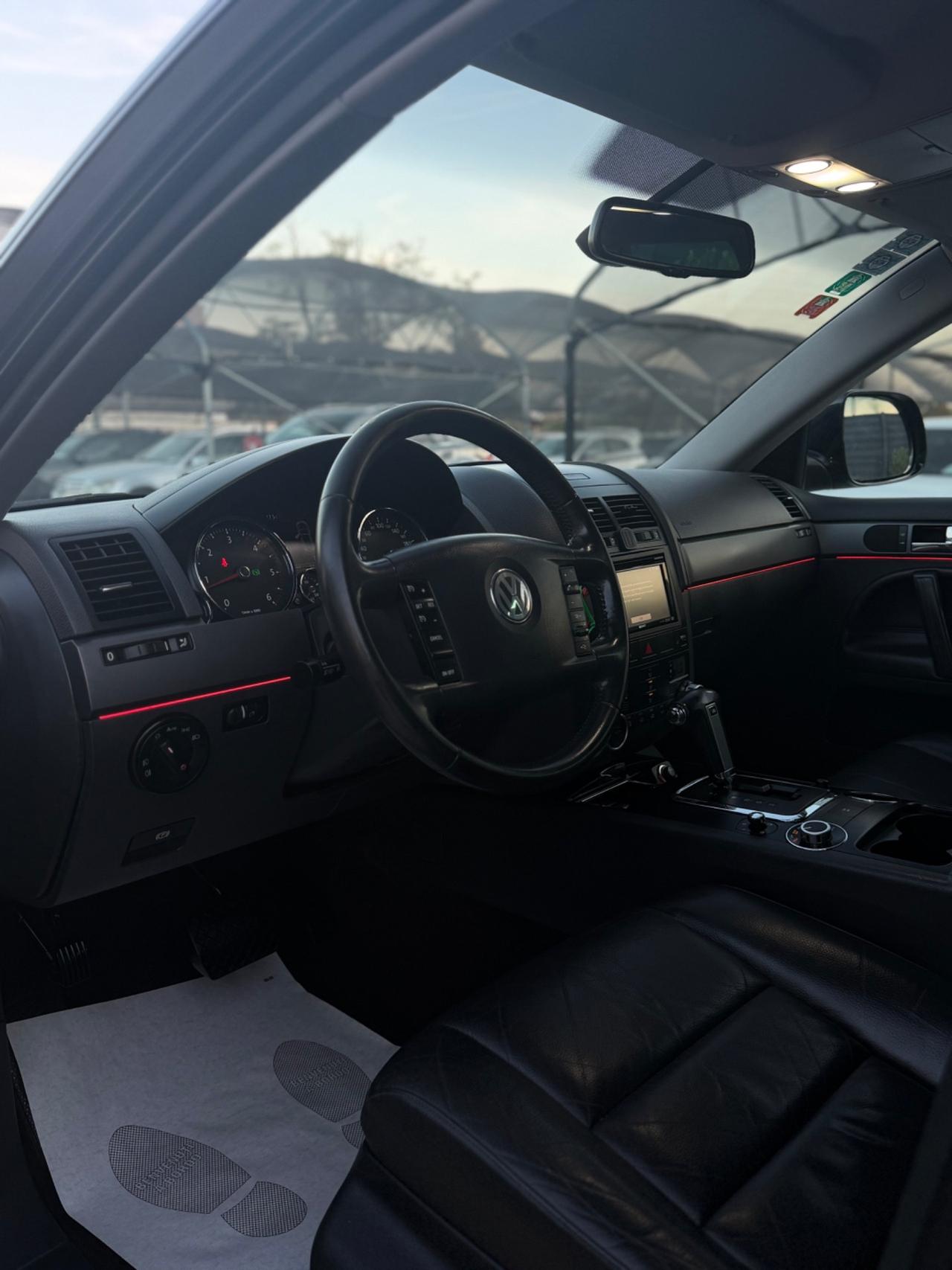 Volkswagen Touareg 3.0/240CV V6 TDI DPF tip. Executive