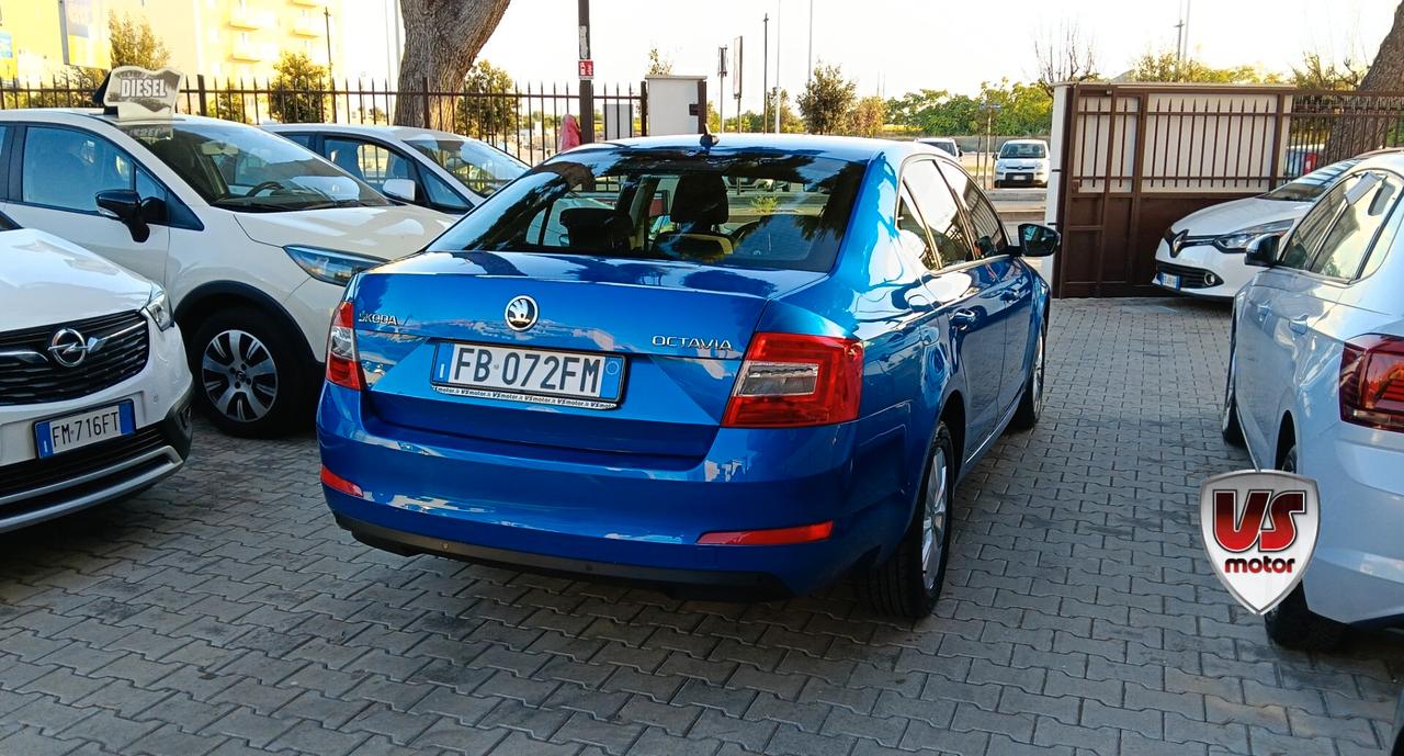 SKODA OCTAVIA BERLINA NAVI -PREZZO PROMO!