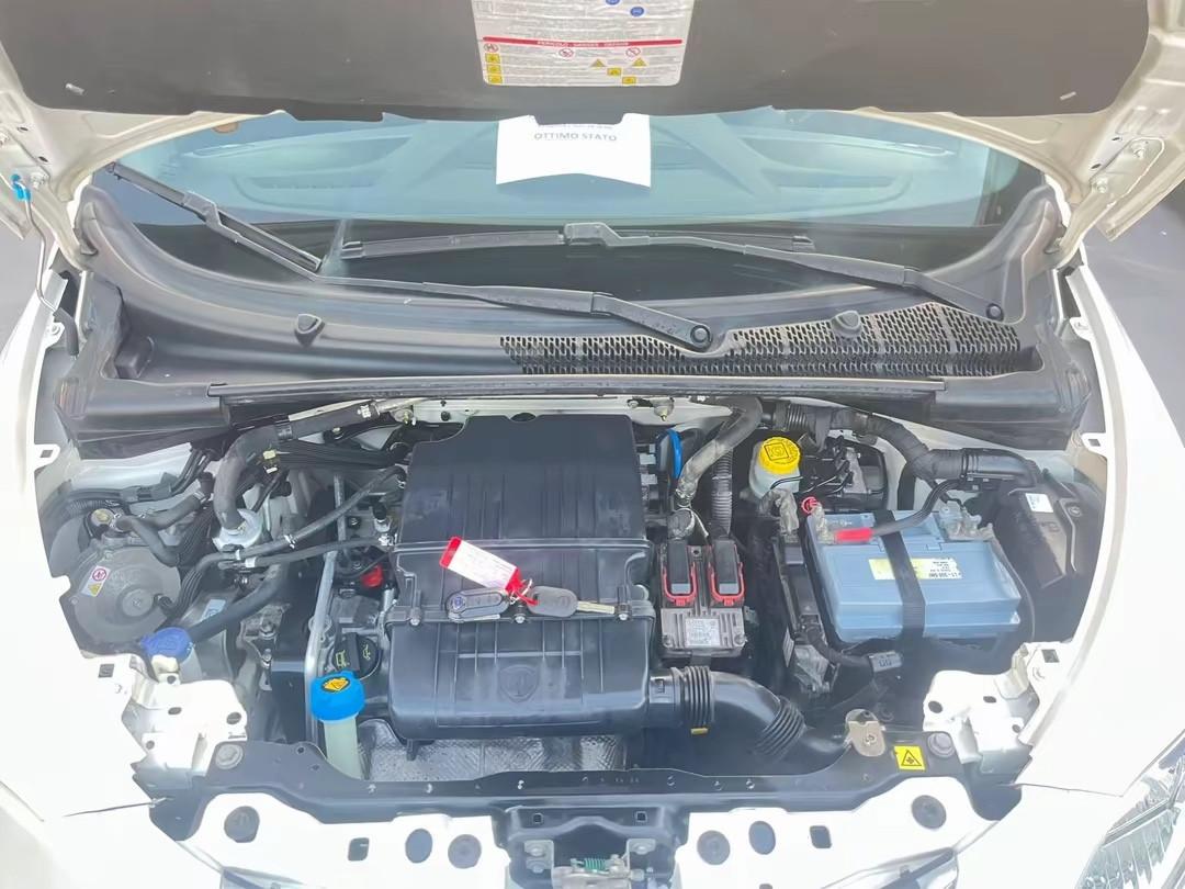 Lancia Ypsilon 1.2 benzina e gpl di serie Ecochic Gold