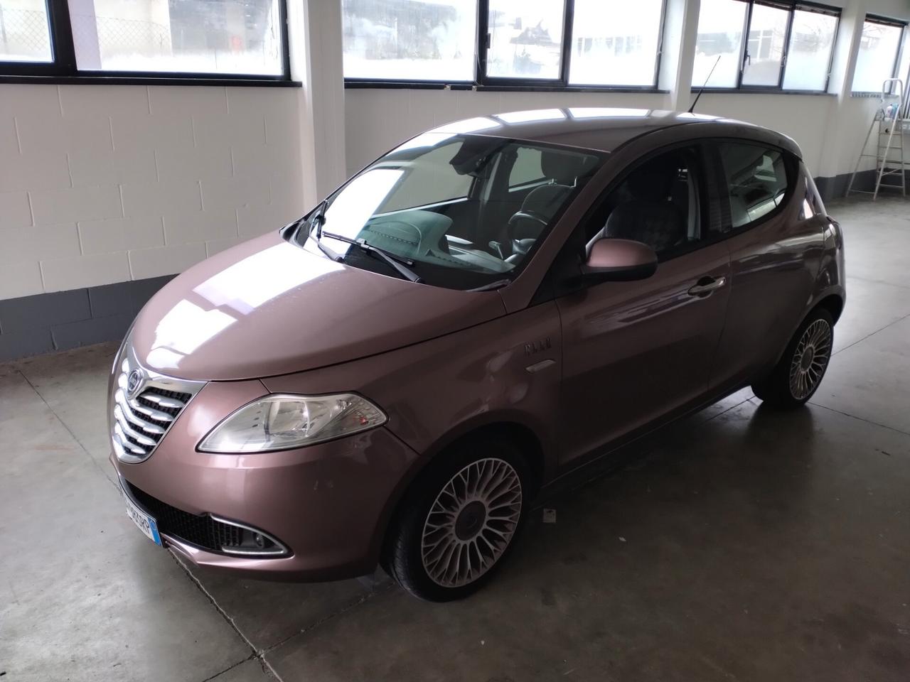 Lancia Ypsilon 1.2 69 CV 5 porte GPL Ecochic Elle