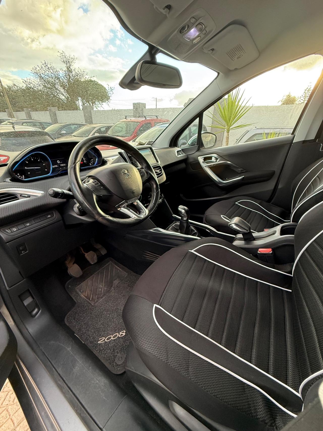 Peugeot 2008 1.6 e-HDi 92 CV Stop&Start