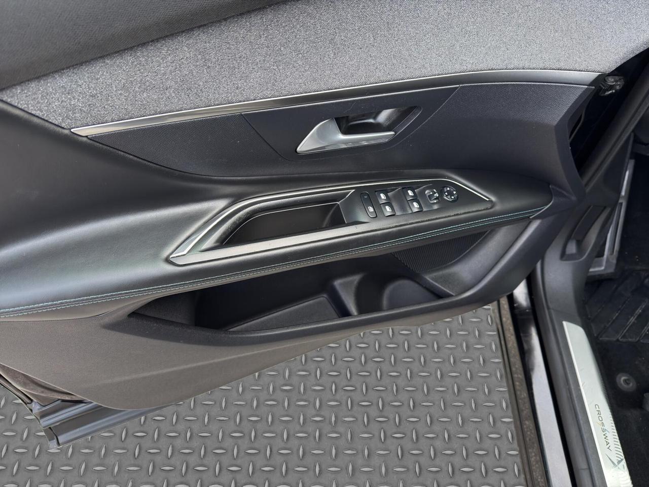 Peugeot 3008 1.6 bluehdi 120cv Crossway 2018