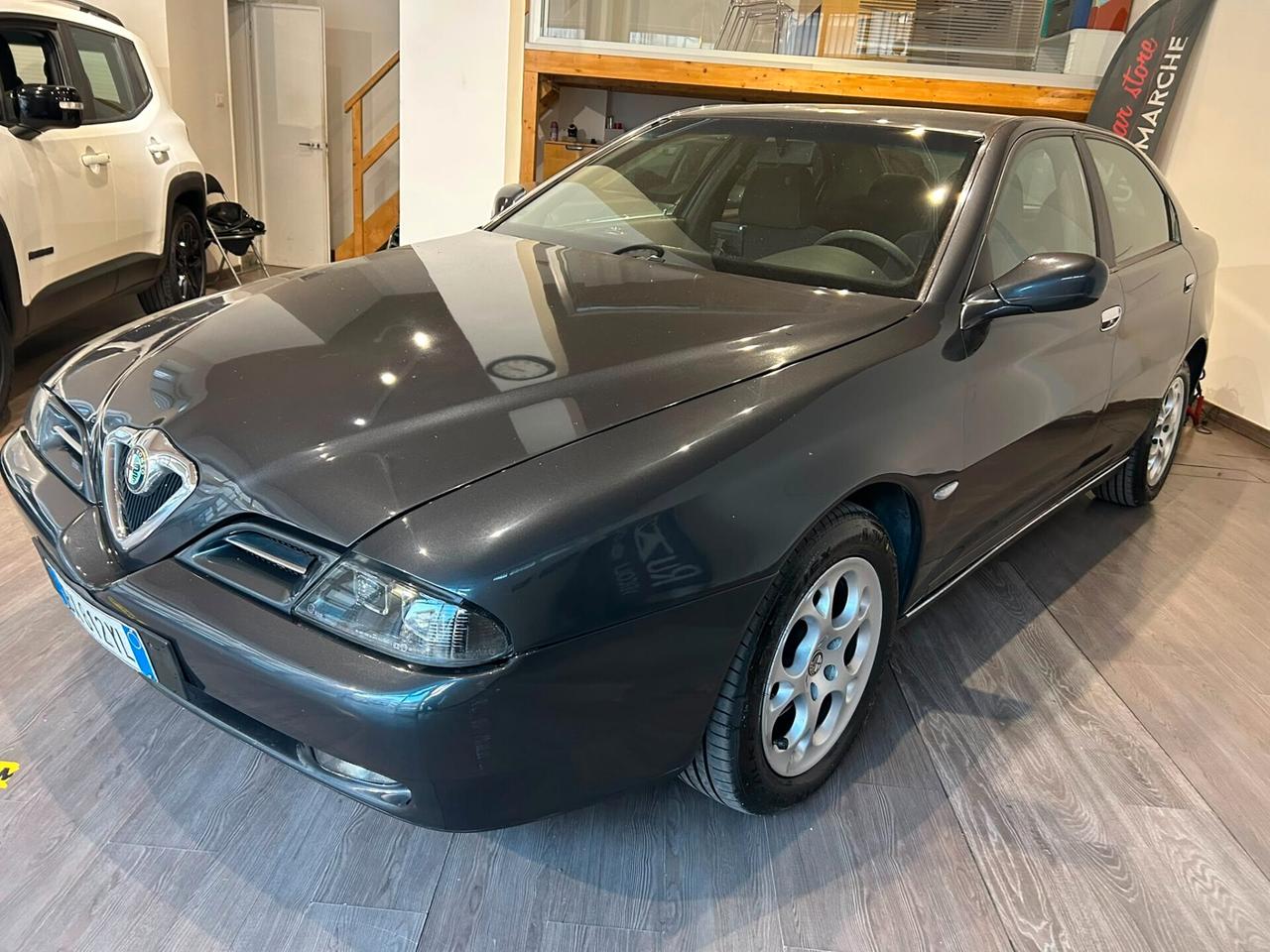 Alfa Romeo 166 2.4 JTD cat Distinctive Uniproprietario