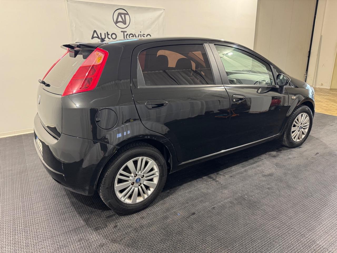 Fiat Grande Punto 1.4 Starjet 16V 5 porte Dynamic