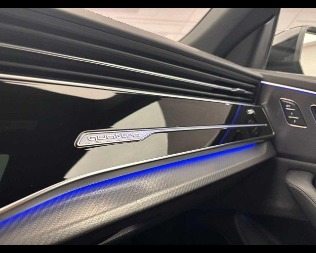 AUDI RS Q8 TFSI V8 quattro tiptronic