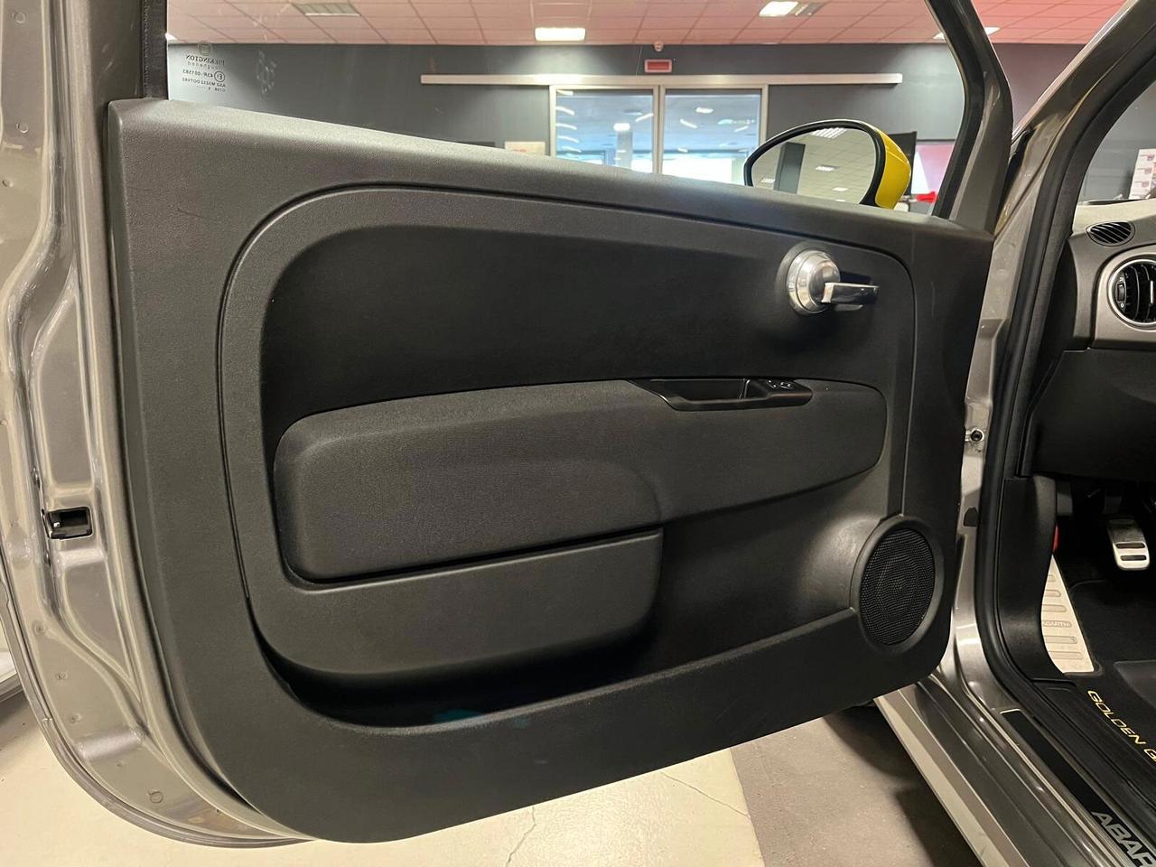 Abarth 595 C 1.4 Turbo T-Jet 160 CV Pista