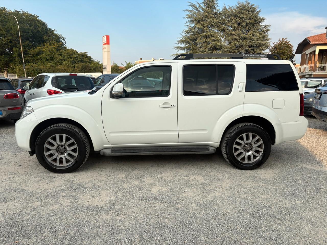 Nissan Pathfinder 2.5 dCi - 7 posti -Gancio