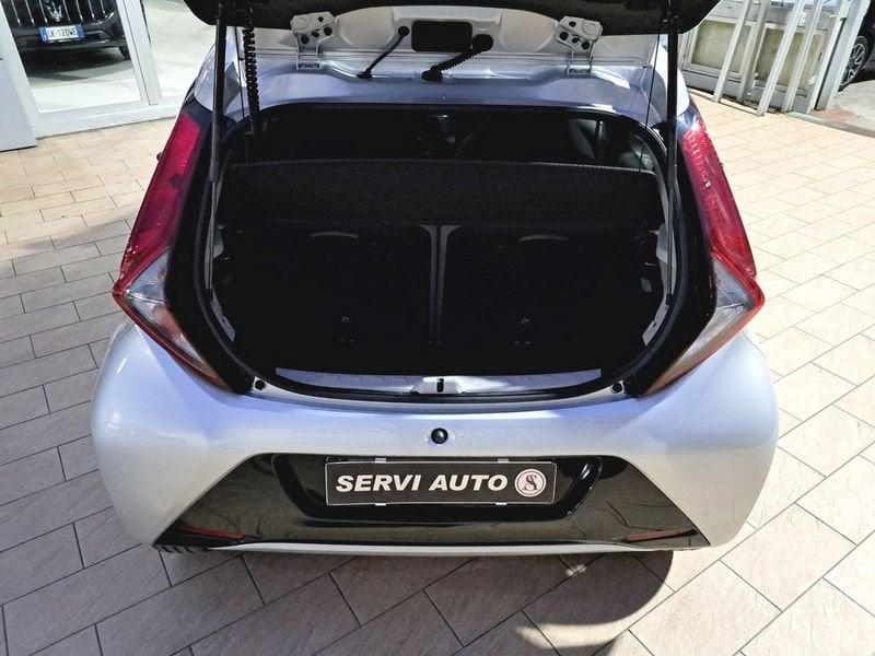 Toyota Aygo Aygo Connect 1.0 VVT-i 72 CV 5 porte x-play