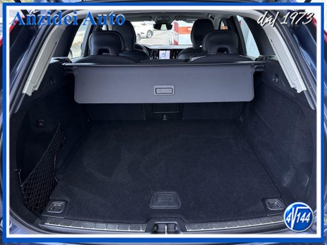 VOLVO XC60 B4 (d) AWD Geartronic Business