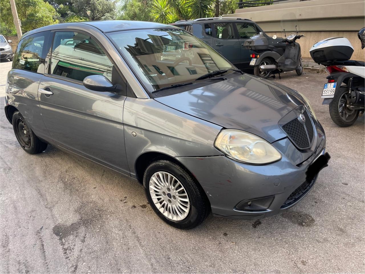 Lancia Ypsilon 1.2 Oro