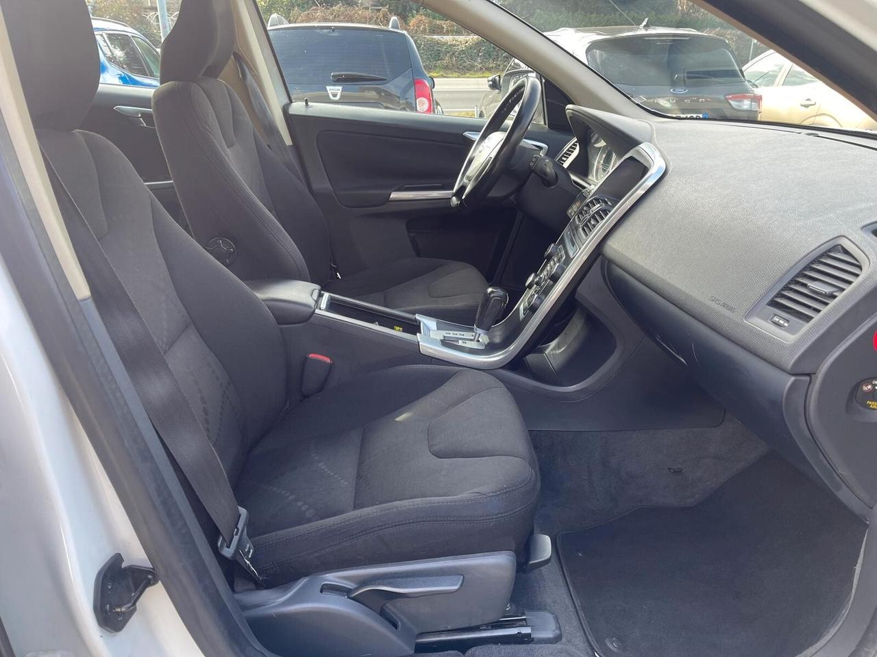 Volvo XC 60 XC60 D3 AWD Geartronic Summum