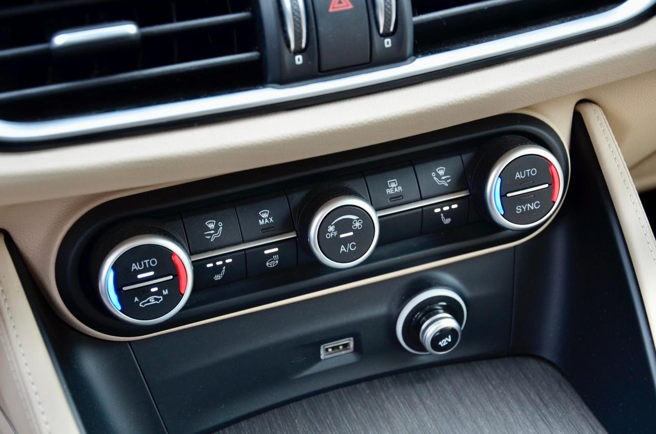 ALFA ROMEO STELVIO 2.2 t 6C VILLA D'ESTE Q4 210cv AUT, ROSSO ETNA, UNICOPROPRIETARIO, SERVICE UFFICIALI, EURO 6D, 21", PERMUTE