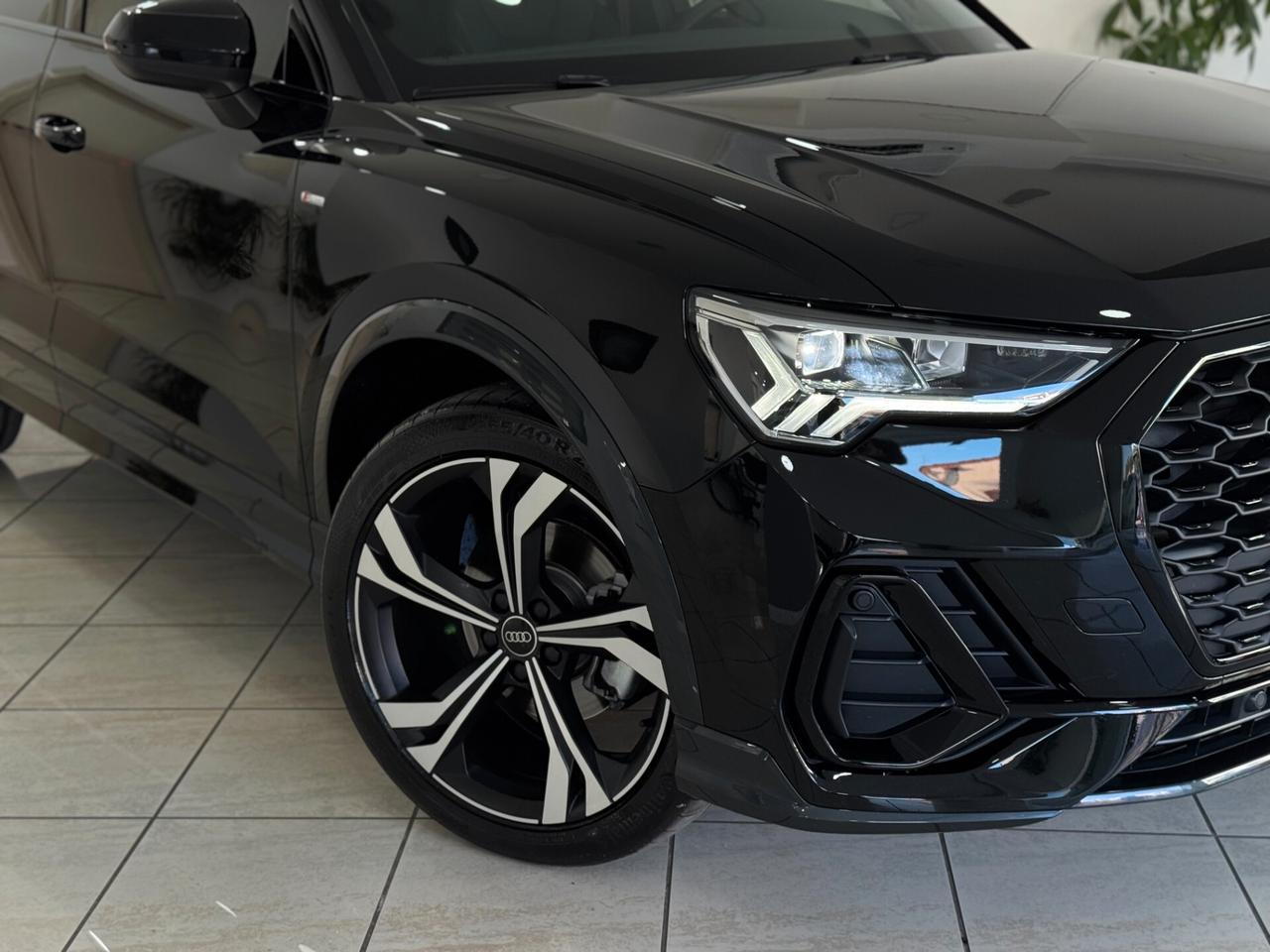 Audi Q3 SPB 35 TDI S tronic S Line Identity Black