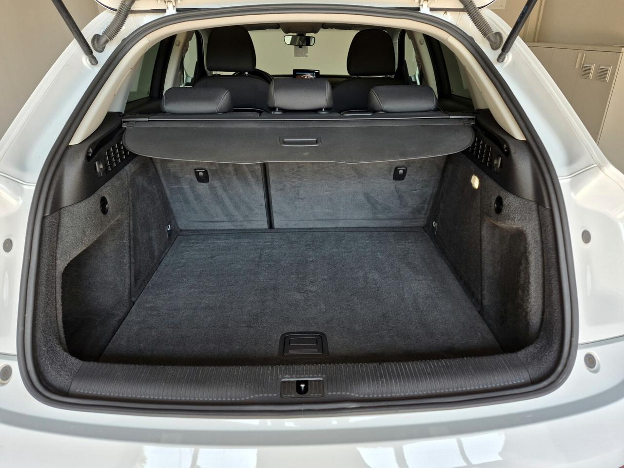 Audi Q3 TDI 120CV S-TRONIC XENO NAVI BLUETOOTH CLIMA AUTO. CRUISE CONTROL V. PRIVACY