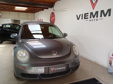VOLKSWAGEN New Beetle 1.9 TDI 105 Cabrio Lim. Red Edt.