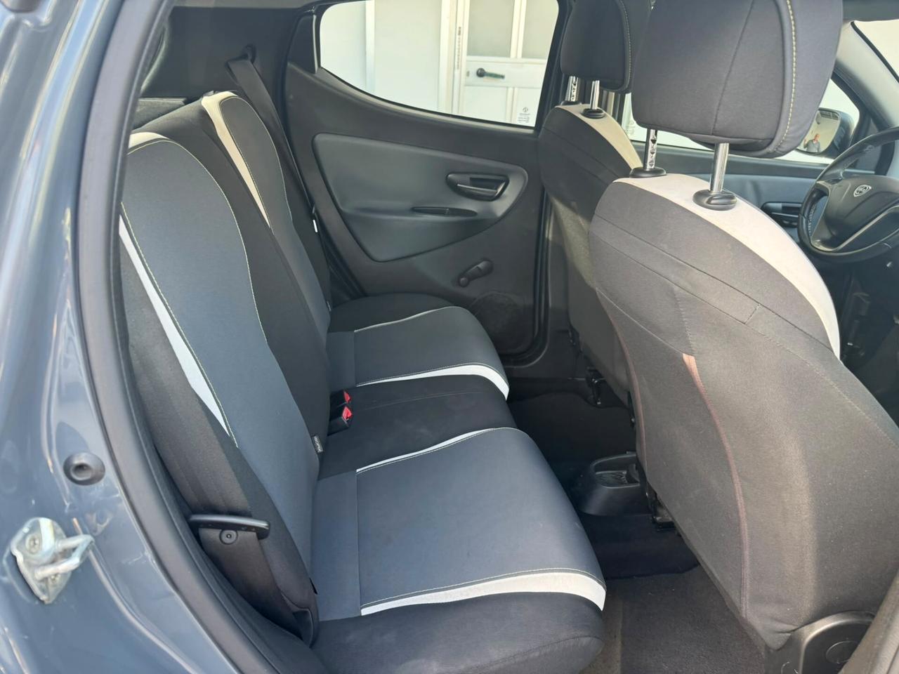 Lancia Ypsilon 0.9 TwinAir 5 porte Metano Ecochic Elefantino
