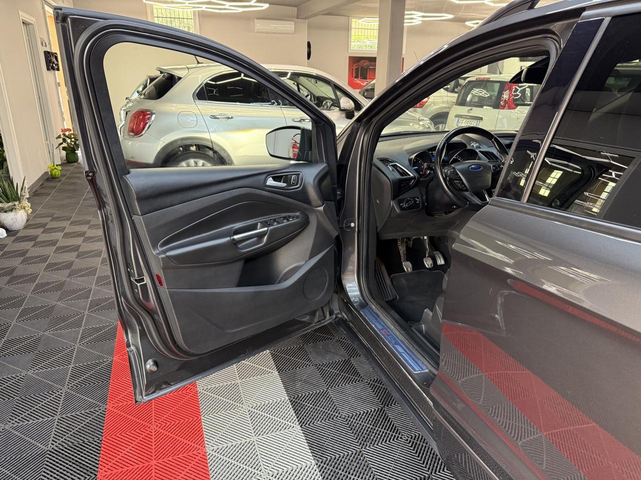 Ford Kuga 1.5 TDCI ST-Line - FABIANOAUTO