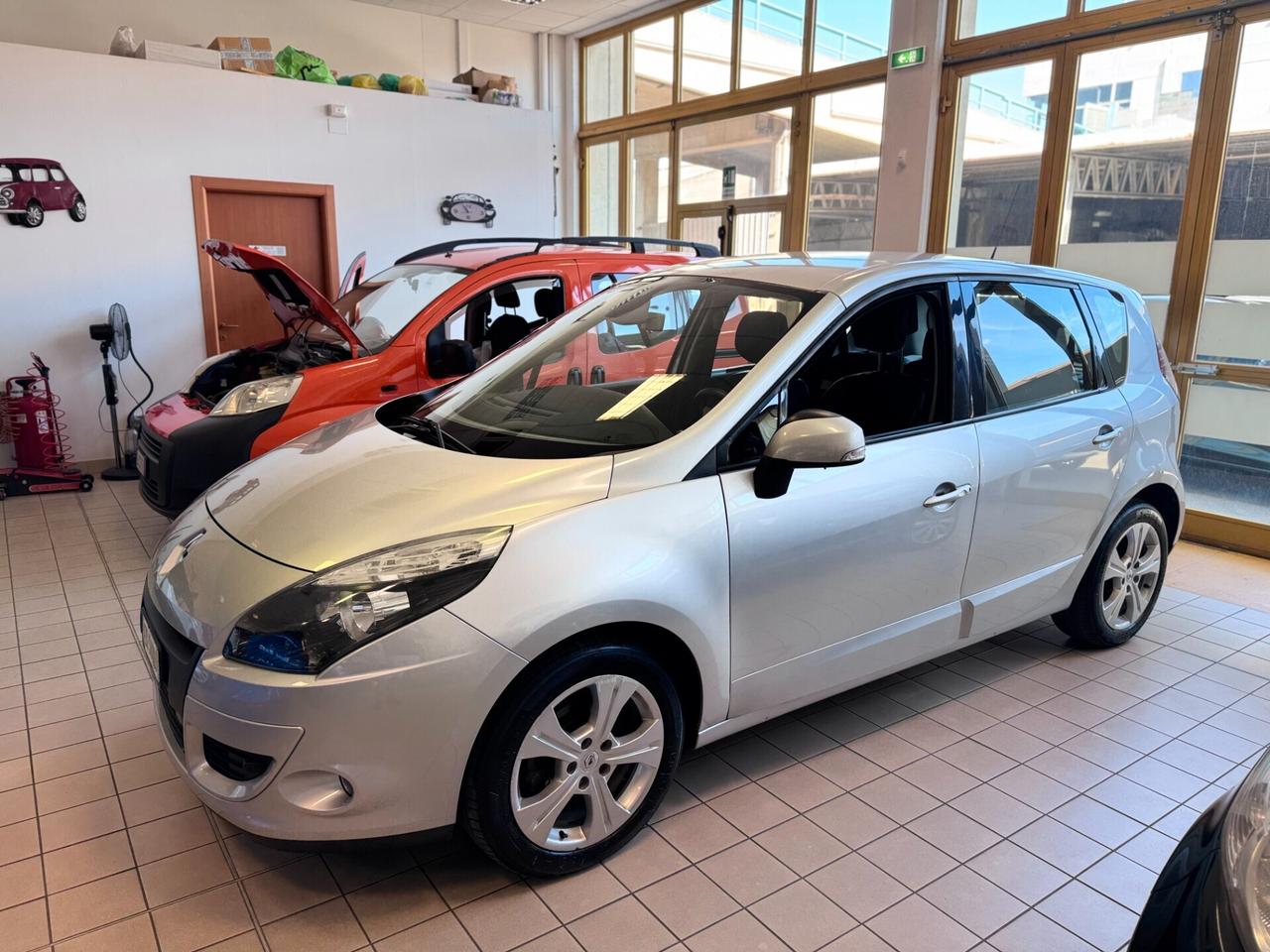 Renault Scenic Scénic X-Mod 1.5 dCi 110CV Luxe