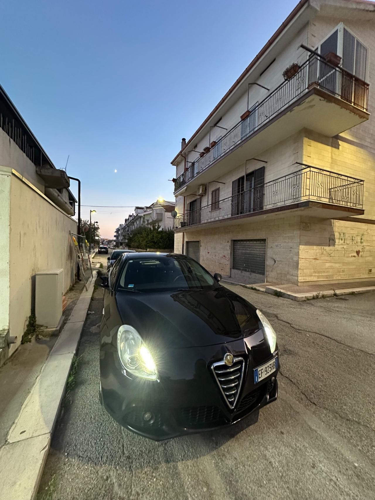 Alfa Romeo Giulietta 1.6 JTDm-2 105 CV Distinctive