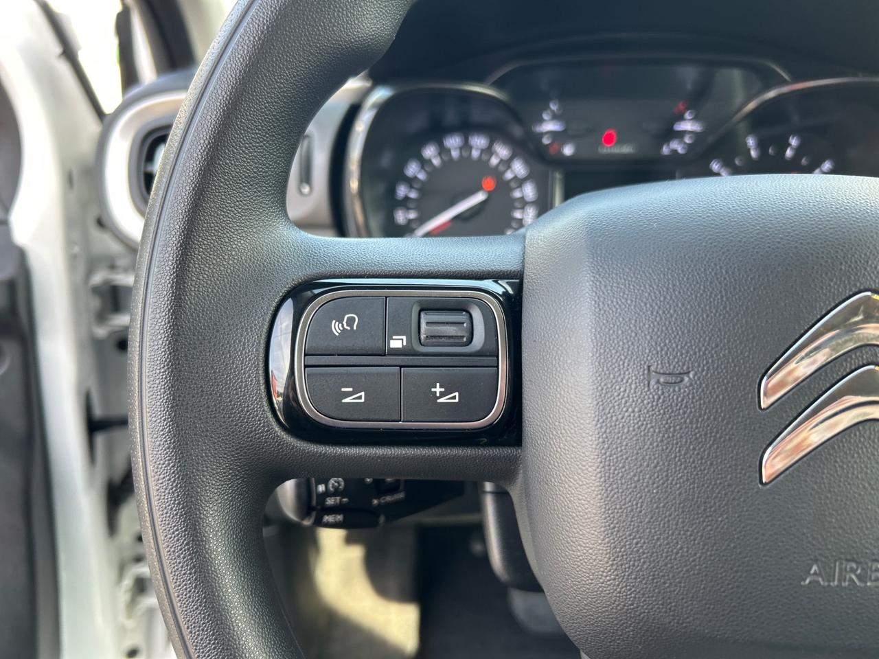 Citroen C3 1.2 puretech Shine s&s 110cv eat6 my20