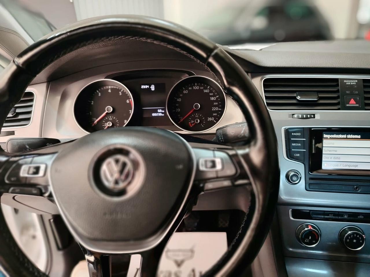 Volkswagen Golf 1.4 benzina metano