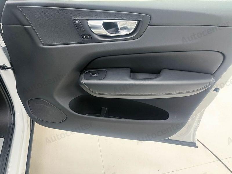 Volvo XC60 XC60 B4 (d) TRAZ ANT 197CV AUT R DESIGN **AUTOCARRO N1**