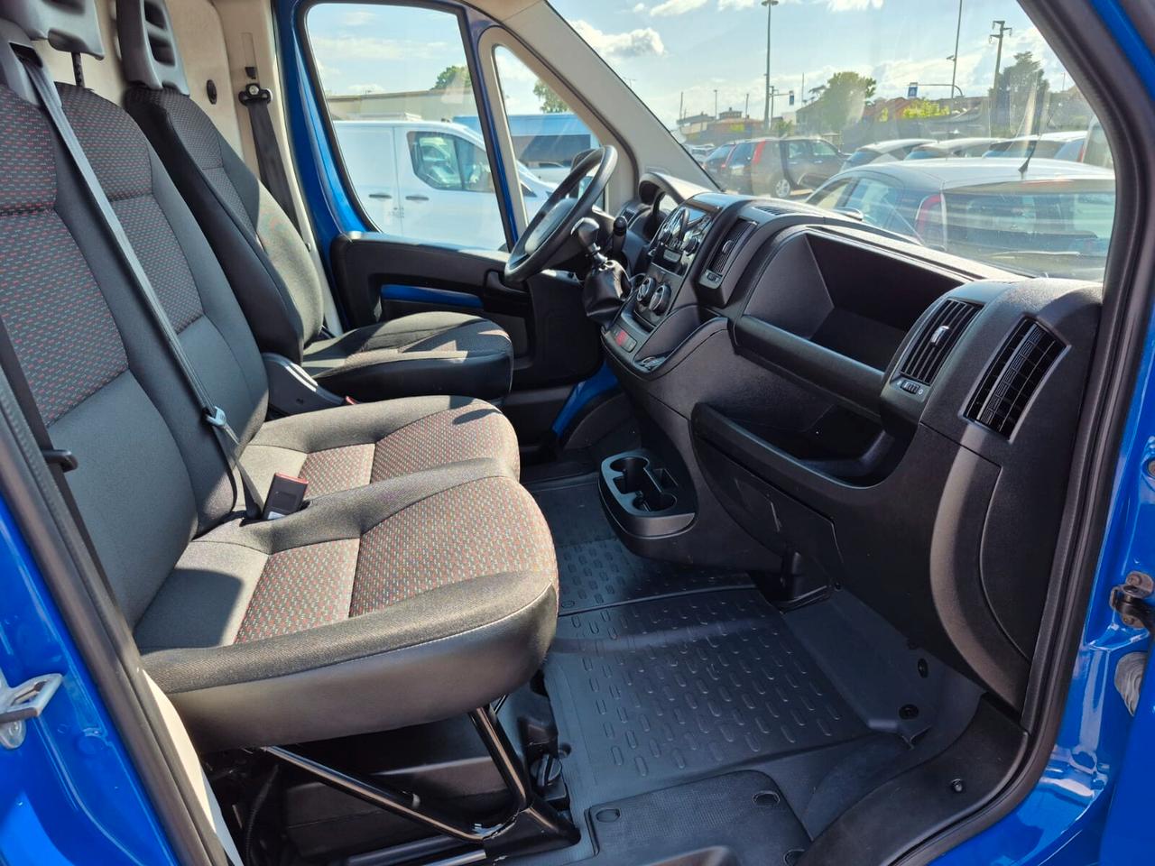 Peugeot Boxer 330 2.2 BlueHDi 140 S&S PC-TN Furgone