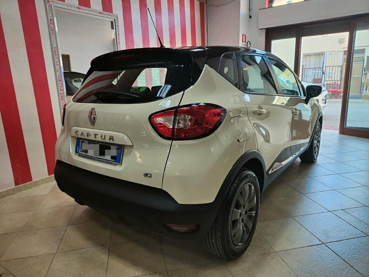 Renault Captur 1.5 dCi 8V 90 CV - 2015 POCHI KM