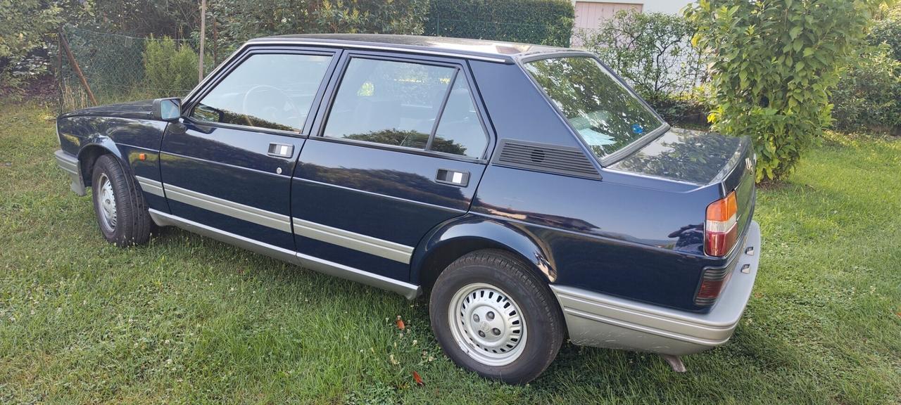 Alfa Romeo Giulietta 1600 blu olandese