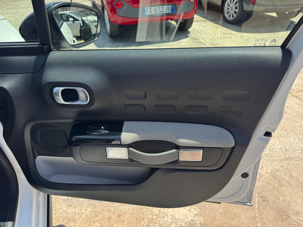 CITROEN C3 1.2 PureTech 82 S&S Shine/ 97.000km
