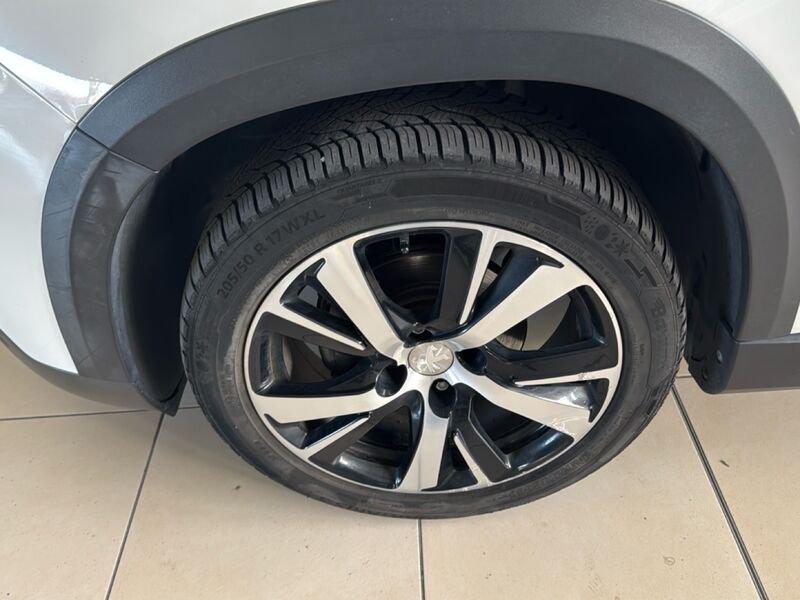 Peugeot 2008 BlueHDi 100cv Allure