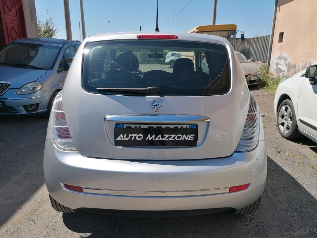 Lancia Ypsilon 1.3 MJT 75 CV(neopatentati)