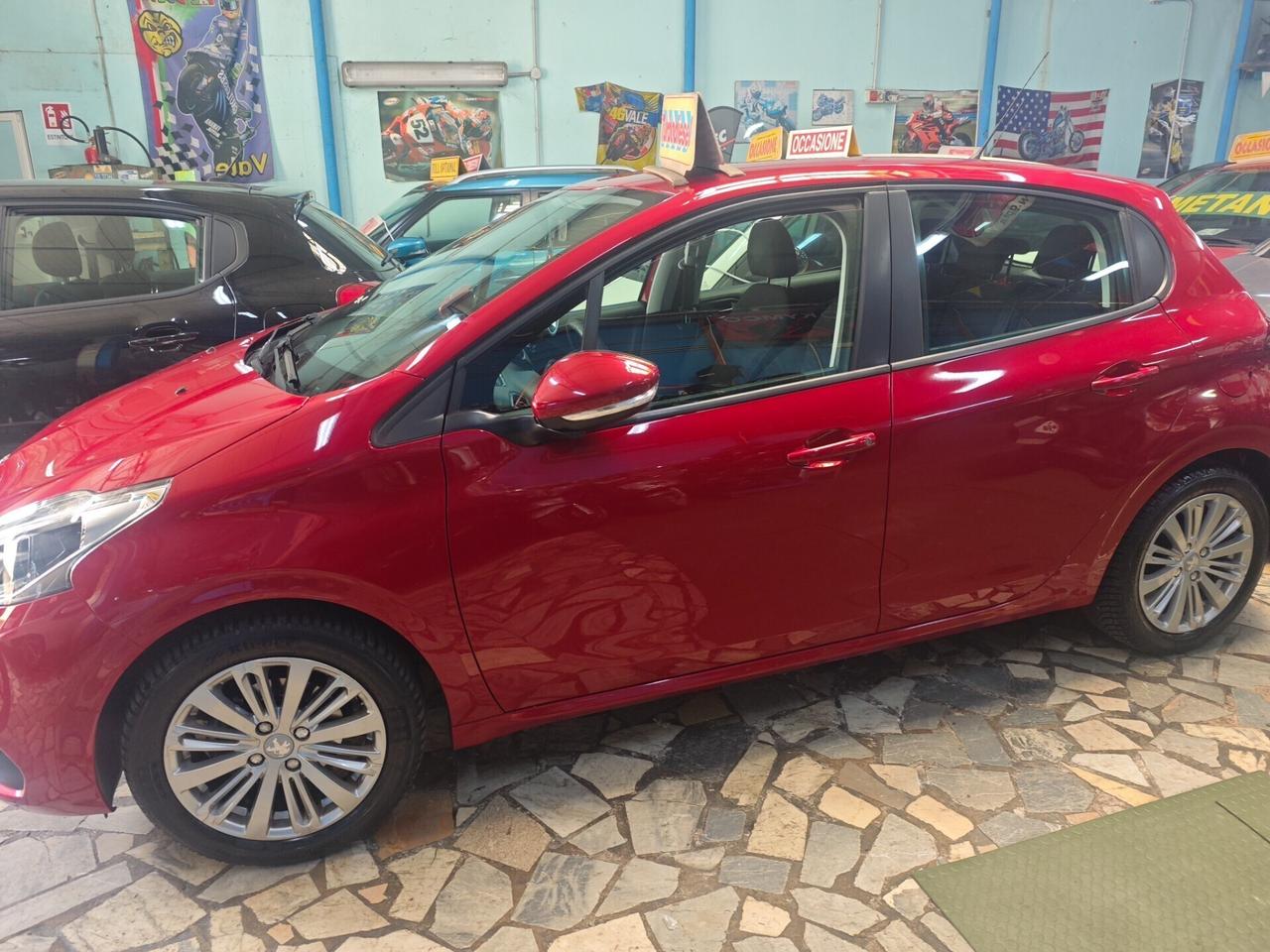 Peugeot 208 BlueHDi 75 5 porte Allure