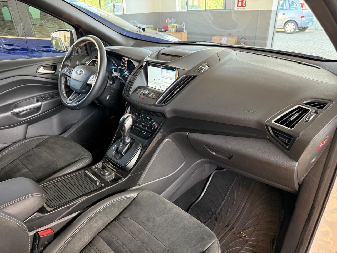 Ford Kuga 2.0 TDCI 150 CV S&S 4WD Powershift ST-Line