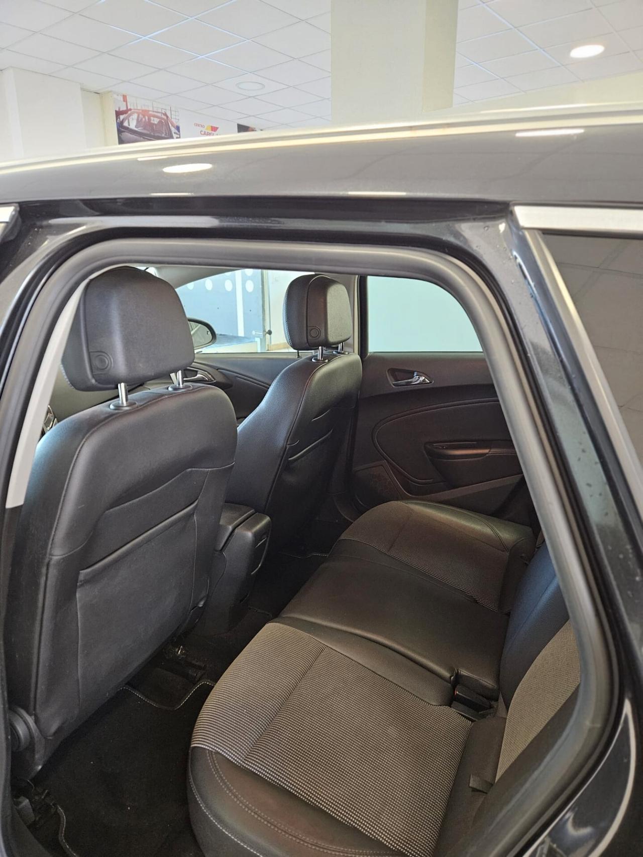 Opel Astra 2.0 CDTI Sports Tourer aut. Cosmo