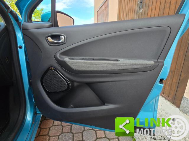 RENAULT ZOE R135 51 kWh 135 CV Electric Batteria a Noleggio