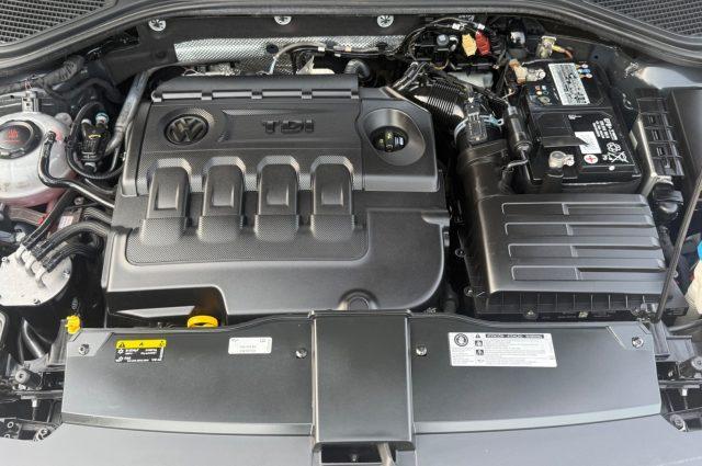 VOLKSWAGEN T-Roc R-LINE TETTO APRIBILE-GARANZIA