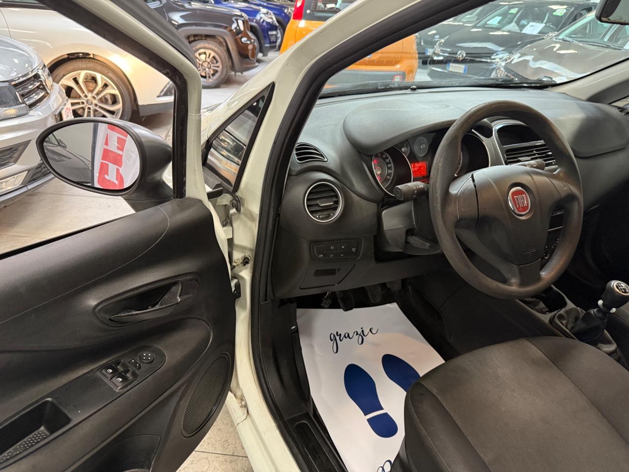 Fiat Punto 1.4 8V 5 porte Easypower Young 75CV Ok Neopatentati