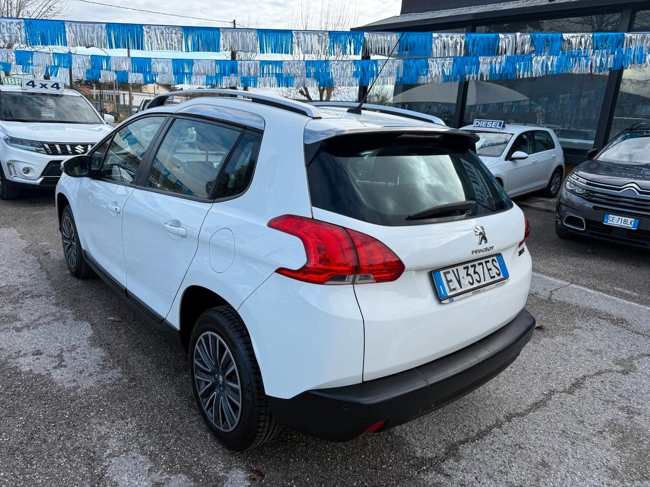 " POCHI KM " Peugeot 2008 PureTech 82 Active