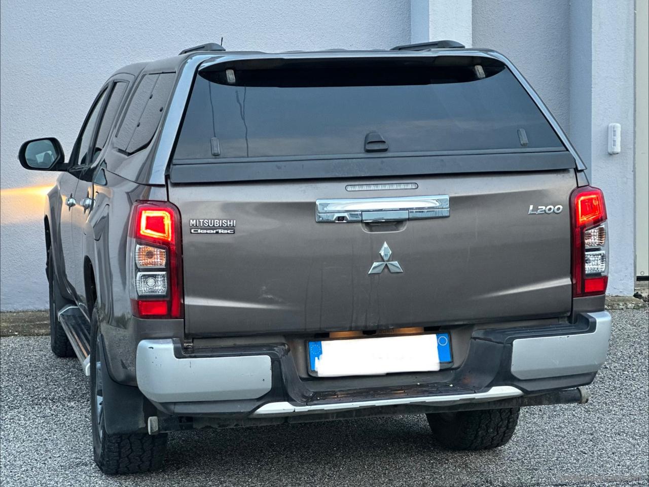 MITSUBISHI L200 2.3 D DoubleCab 4x4 Sup.Sel.INTENSE