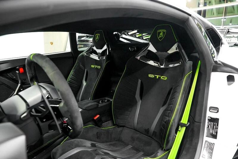 Lamborghini Huracàn STO 5.2 V10 NOLEGGIO LUNGO TERMINE - LEASING FULL INCLUSIVE