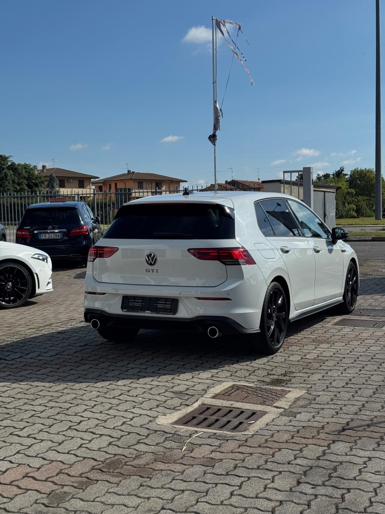 Volkswagen Golf GTI 2.0 TSI DSG