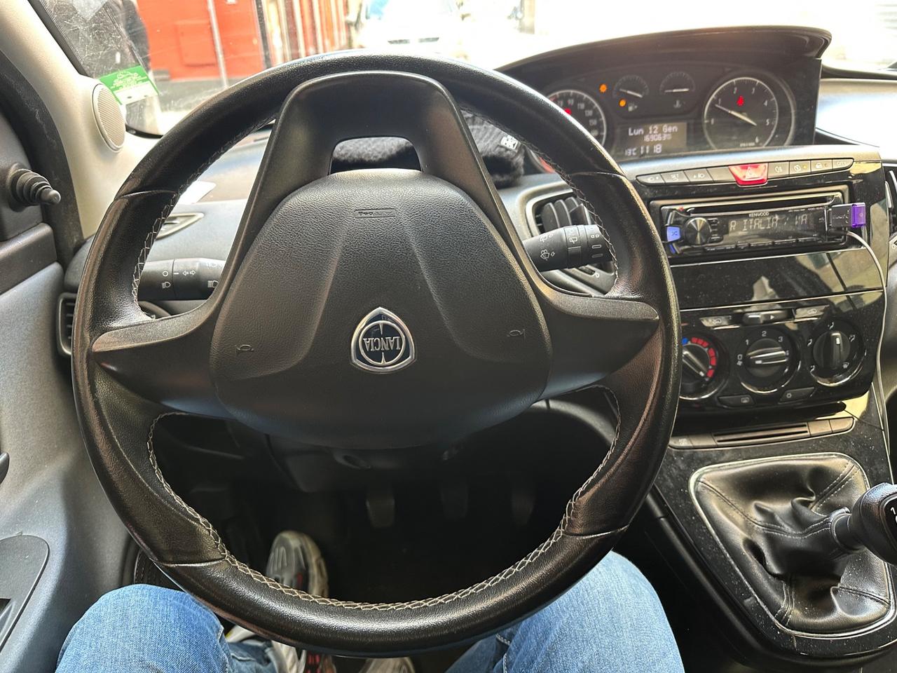 Lancia Ypsilon 1.3 MJT 16V 80 CV 5 porte S&S Platinum